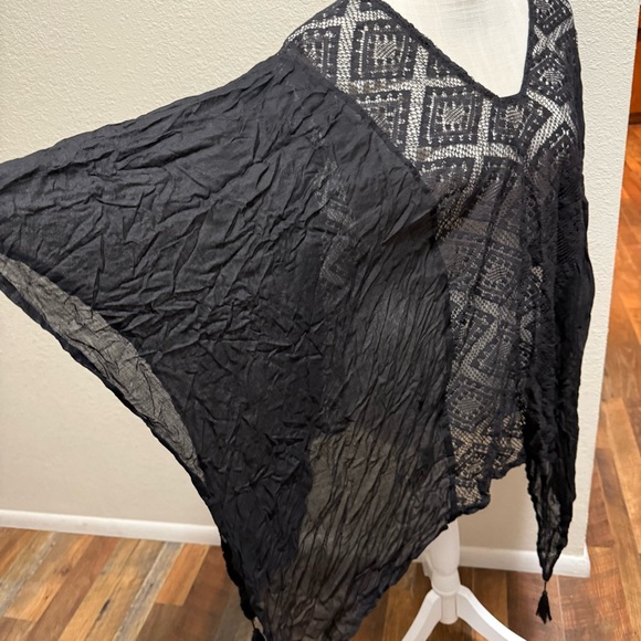 Anna & Ava Black Lace One Size V- Neck Kimono/Cover Up Oversized Top - Picture 6 of 13